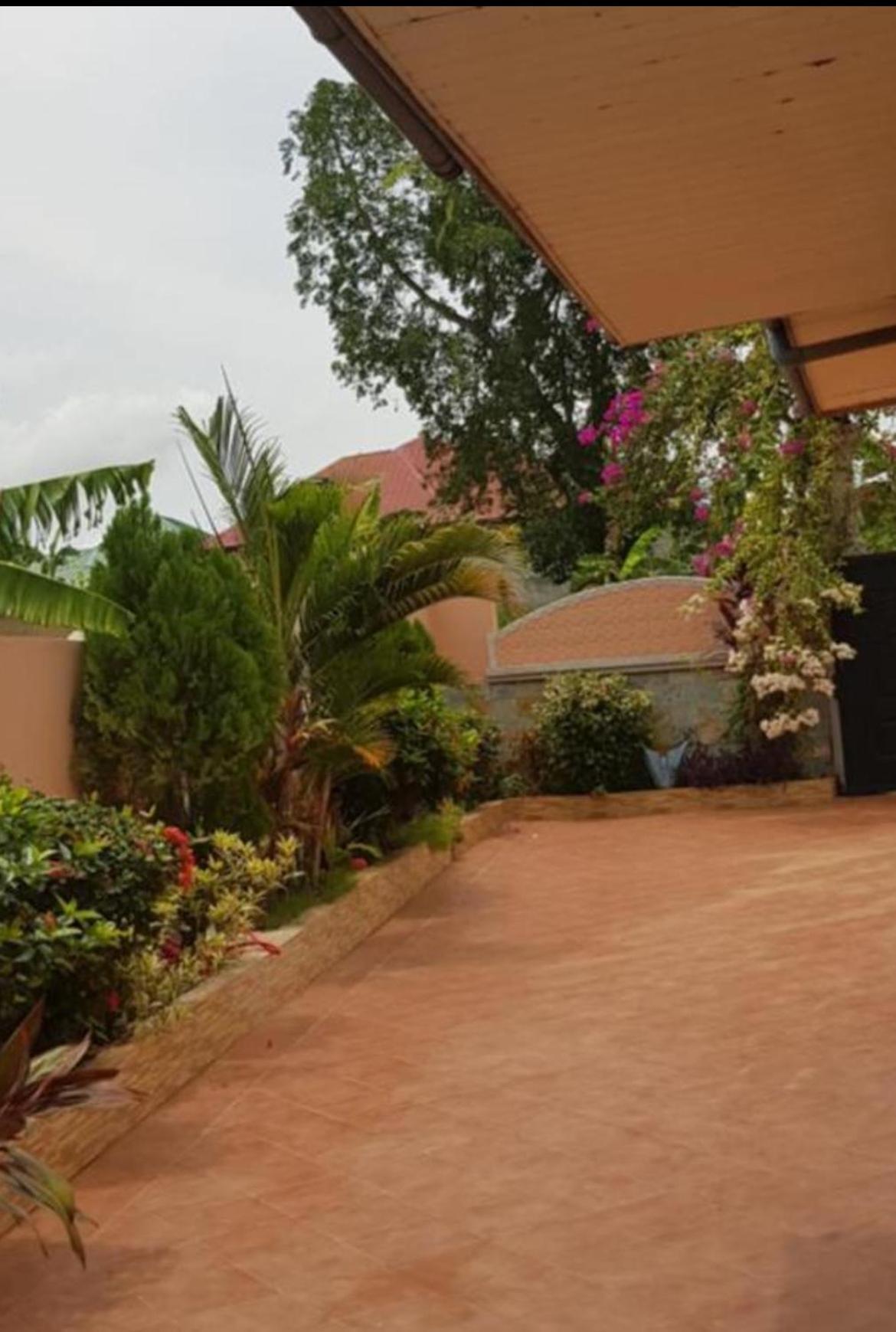 Nana Adu Guest House Koforidua Exterior foto